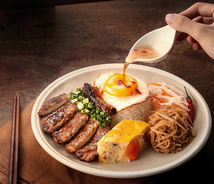 Cơm tấm Sài Gòn đậm đà mùi than hoa (Nguồn: Internet)