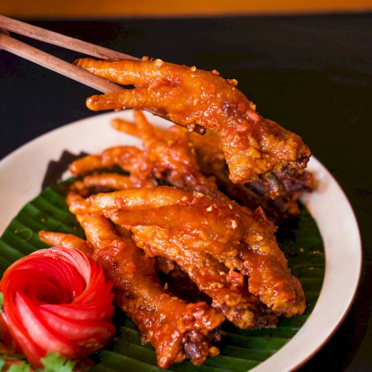 Cánh gà và chân gà nướng siêu lạ miệng và thơm ngon (Nguồn: Internet) Cánh gà và chân gà nướng siêu lạ miệng và thơm ngon (Nguồn: Internet)