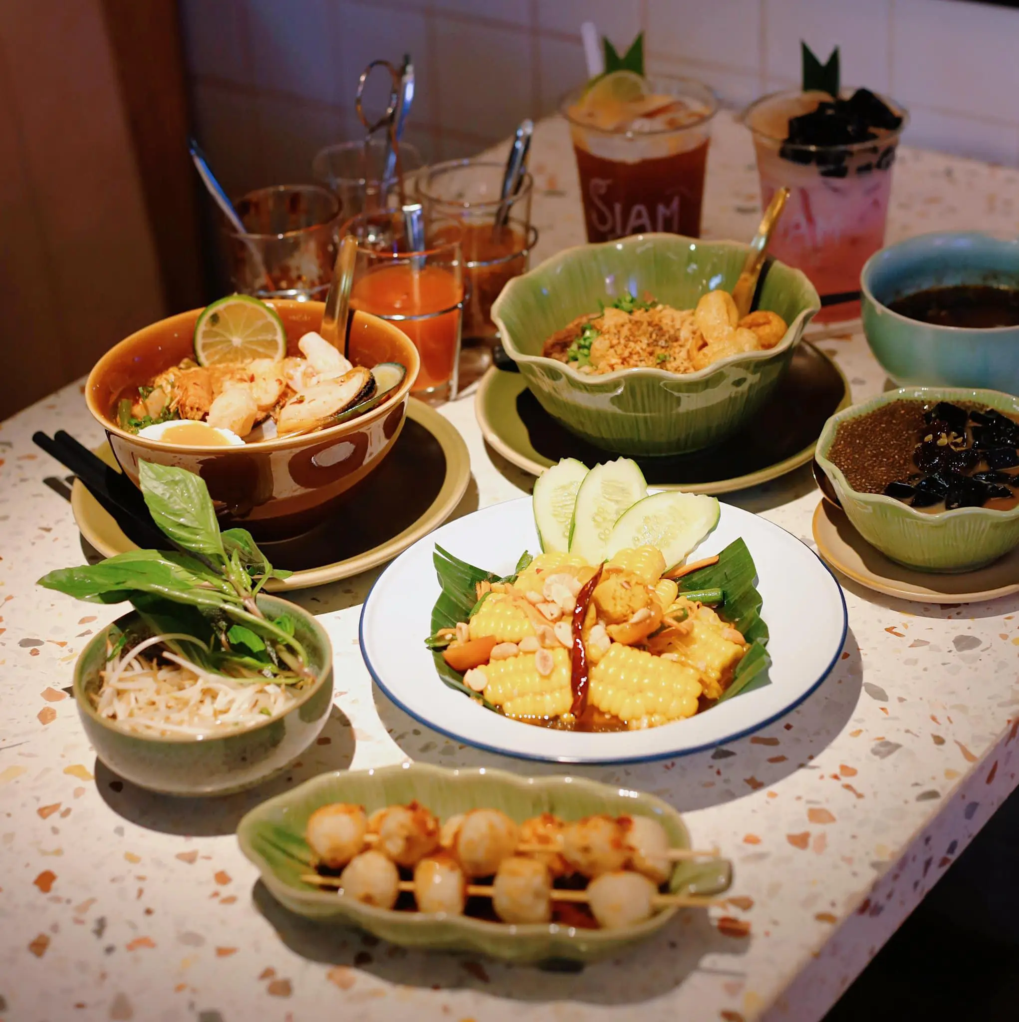Nhóm món ăn kèm tại Boat Noodle đậm đà và cực kỳ bắt vị (Nguồn: Internet) Nhóm món ăn kèm tại Boat Noodle đậm đà và cực kỳ bắt vị (Nguồn: Internet)