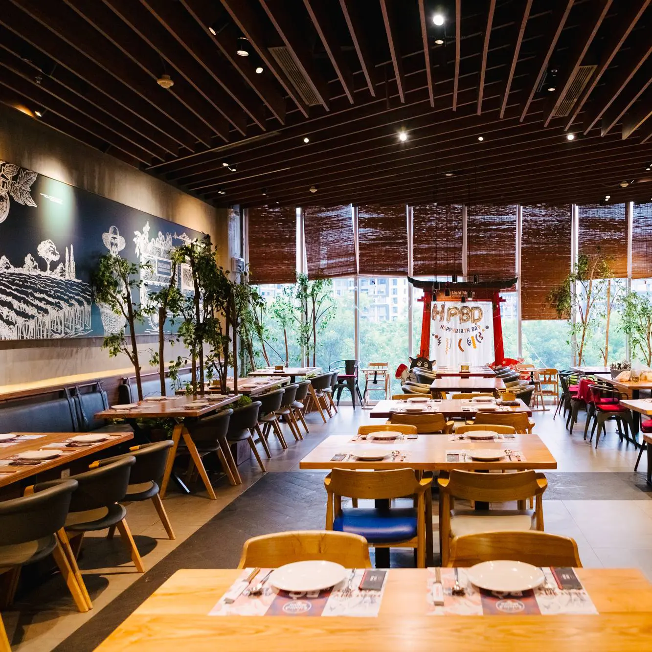 Trải nghiệm nướng steak trên đá nóng độc đáo duy nhất tại Ushi Mania. (Nguồn: Internet)