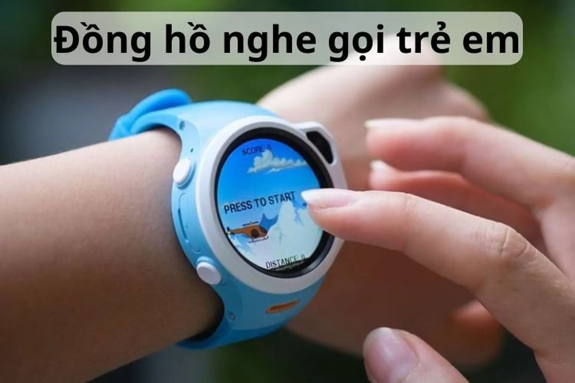 Đồng hồ thông minh là món quà hiện đại vừa tiện ích vừa phù hợp với bé trai lớn hơn. (Nguồn: Internet)