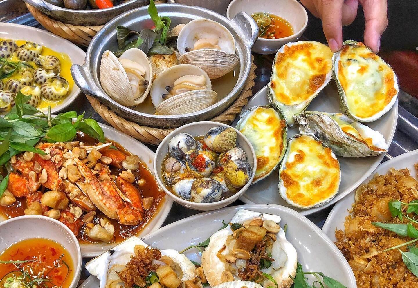 Ốc Tô với menu phong phú và bắt mắt