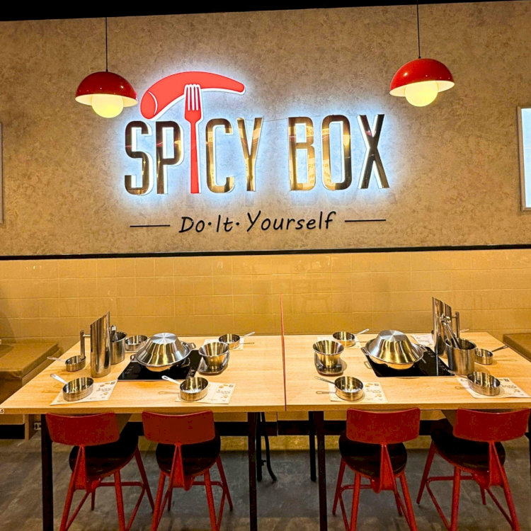 Spicy Box là nhà hàng buffet lẩu Tteokbokki với mức giá phải chăng, thực đơn đa dạng