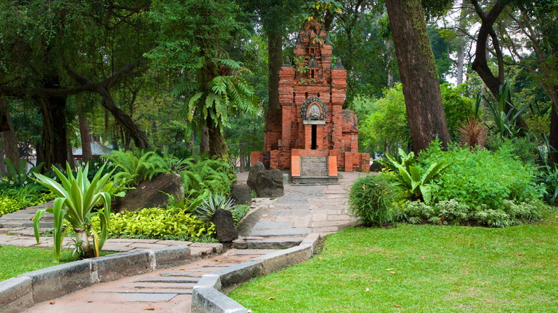 Dạo phố đi bộ, tham gia hoạt động ngoài trời và khám phá không gian công cộng là gợi ý thư giãn trong ngày nghỉ 24/11. (Nguồn: Internet)
