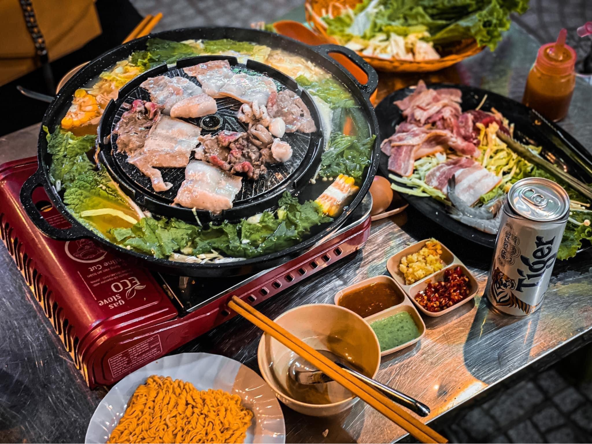 Hình ảnh thịt nướng sốt Thái đặc trưng tại Bangkok BBQ (Nguồn: Internet) Hình ảnh thịt nướng sốt Thái đặc trưng tại Bangkok BBQ (Nguồn: Internet)