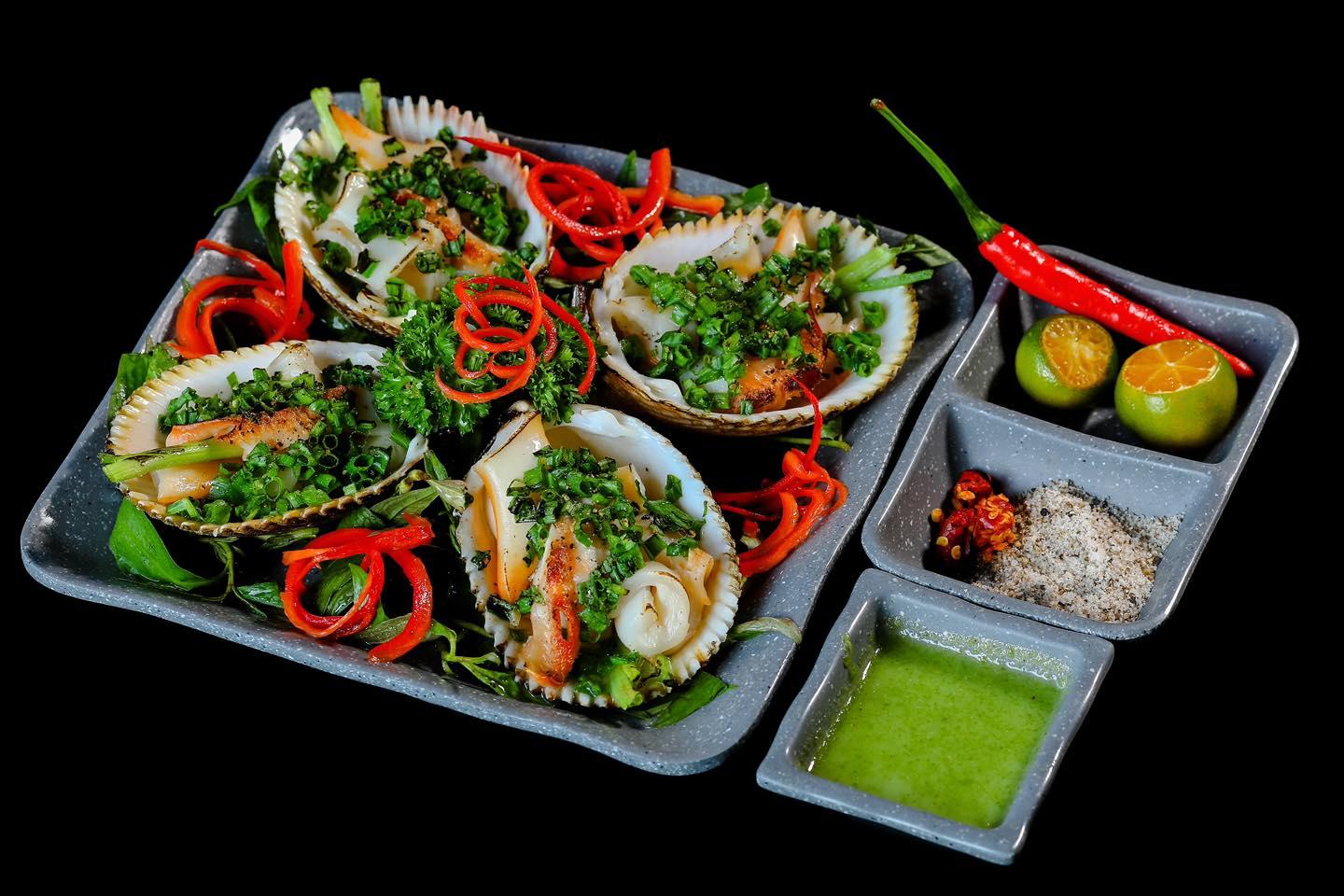 Ốc Hòa Trường Sa là quán ốc bình dân nhưng chất lượng không thể bàn cãi