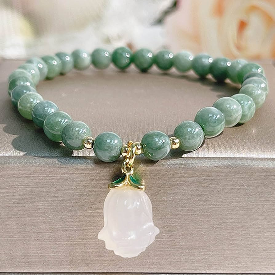 Đeo vòng cẩm thạch tay trái giúp nuôi dưỡng tâm hồn và tích lũy vận may (Nguồn: Internet) Đeo vòng cẩm thạch tay trái giúp nuôi dưỡng tâm hồn và tích lũy vận may (Nguồn: Internet)