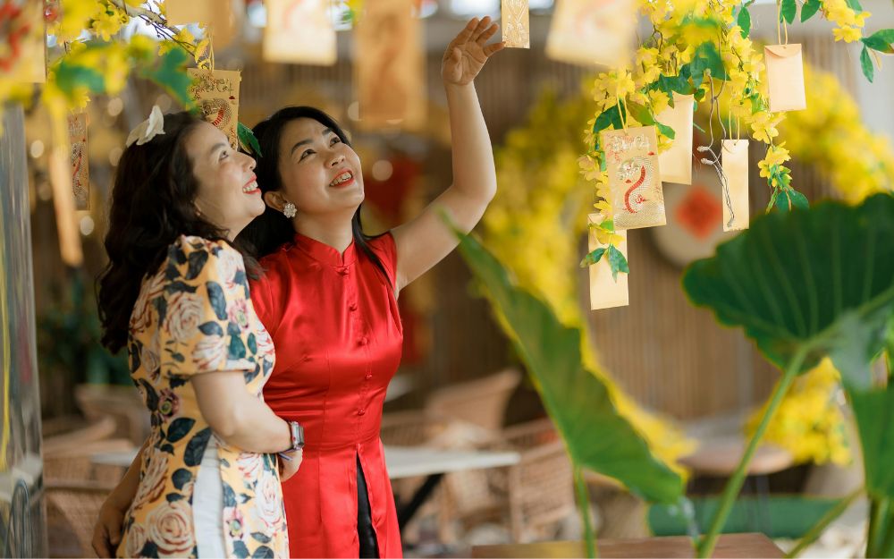 20 Outfit Du Xuân Cho Nữ Giúp Tự Tin Dạo Phố Đầu Năm