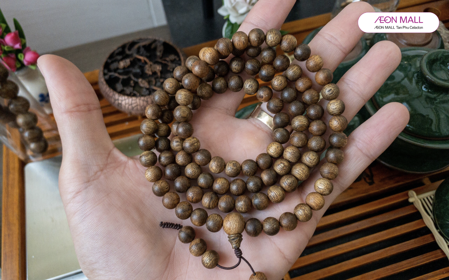 Nữ đeo vòng trầm bao nhiêu hạt? Cách chọn để thu hút tài lộc