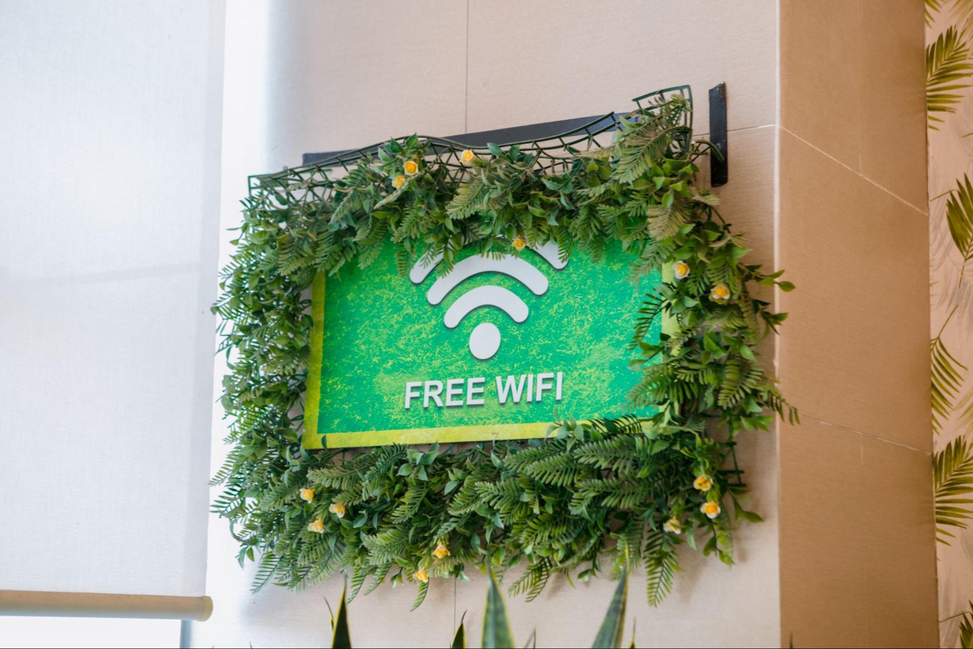 AEON MALL Huế đã lắp đặt hệ thống wifi đường truyền tốc độ cao và kết nối ổn định toàn bộ trung tâm