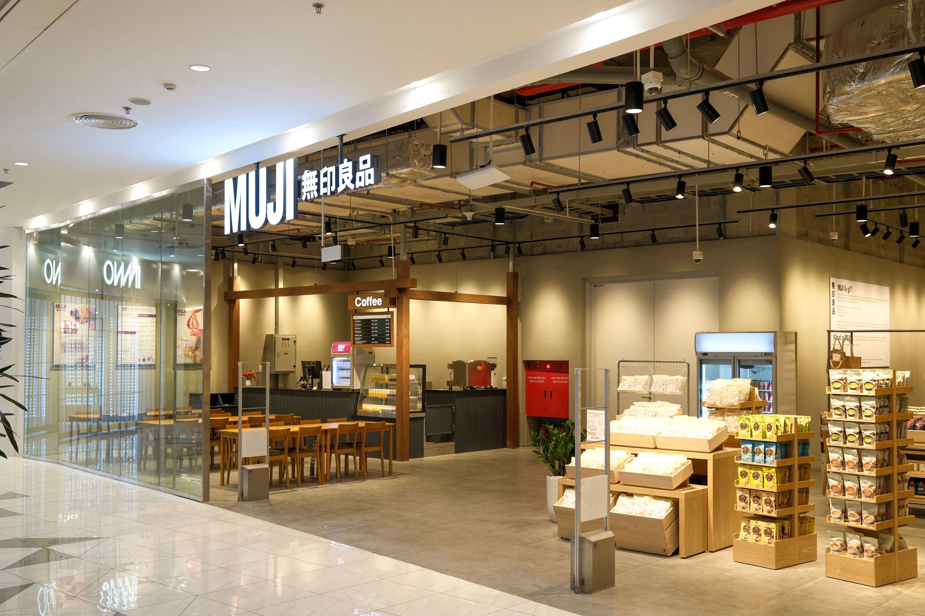 MUJI