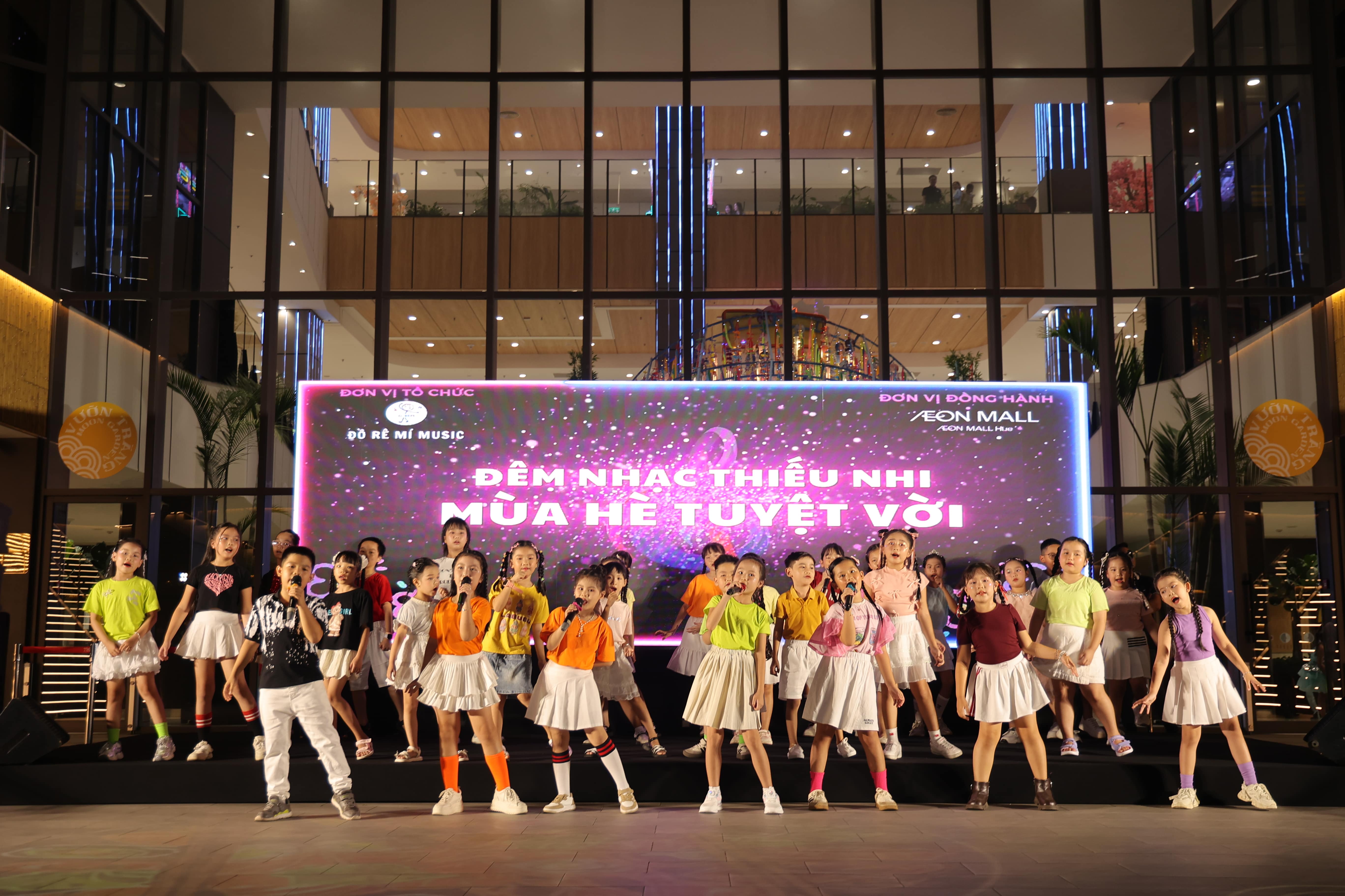 🎶 ĐÊM NHẠC THIẾU NHI “MÙA HÈ TUYỆT VỜI” – KHOẢNH KHẮC GIA ĐÌNH ẤM ÁP 🌟