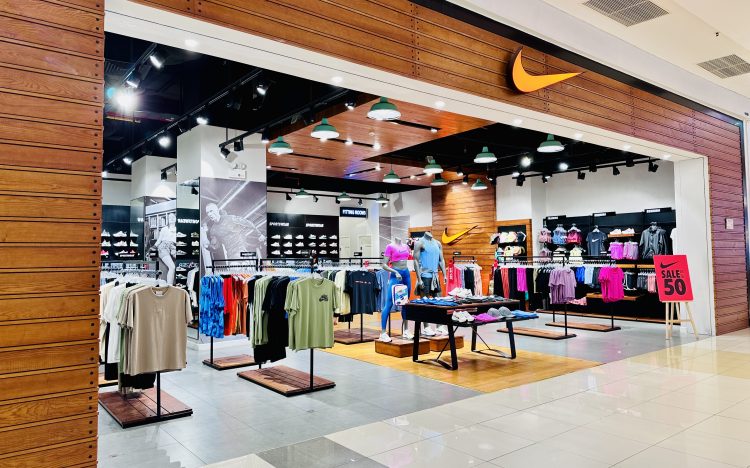 Aeon mall nike best sale