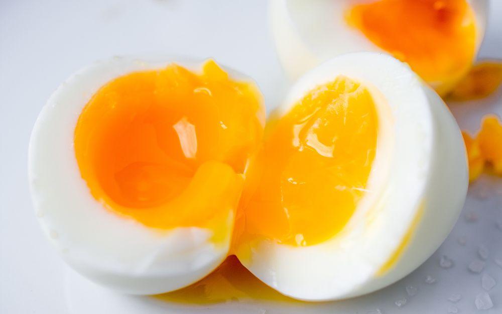 Cách làm trứng gà ngâm mật ong