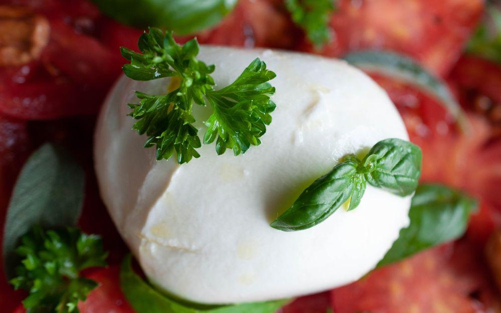 Phô mai Mozzarella: Lợi ích sức khỏe và giá trị dinh dưỡng