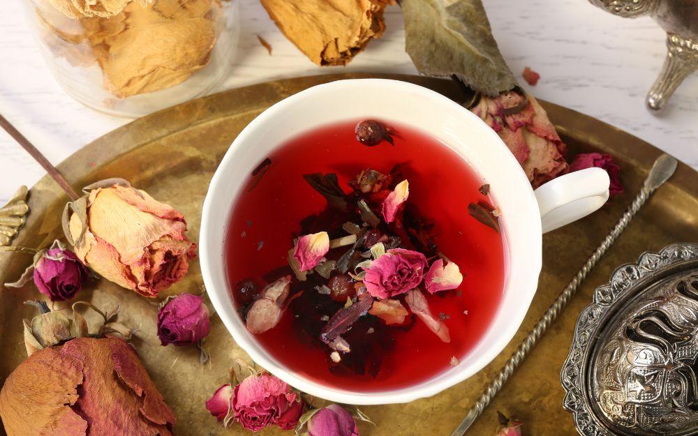 Uống trà buổi sáng đúng cách: Gan khỏe hơn nhờ 3 loại quen thuộc