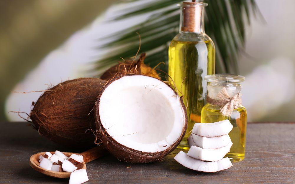 Súc miệng bằng dầu dừa: Tác dụng và cách thực hiện chi tiết