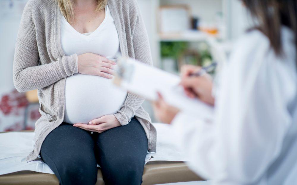 Bầu đau bụng lâm râm tháng cuối có sao không? Khi nào cần lo lắng?