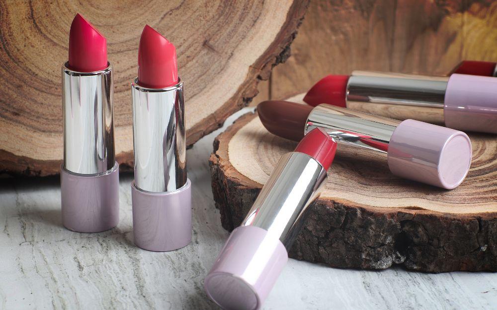 Son lì và những thông tin cần biết để có đôi môi tươi tắn