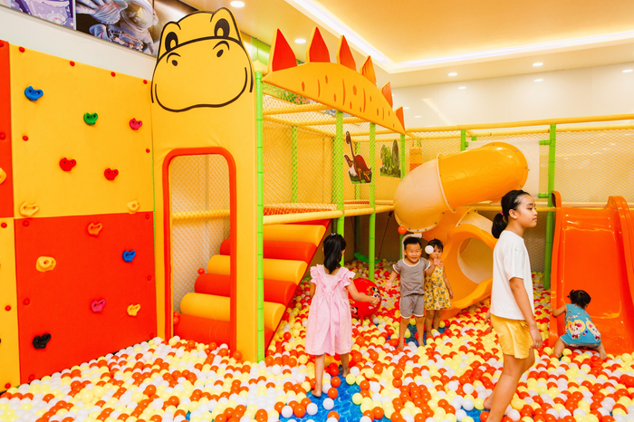 Khu vui chơi Khủng Long Con sở hữu nhiều mô hình khủng long đặc biệt