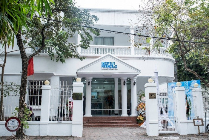Viện Trao đổi Văn hóa Pháp - IF Huế là không gian giao lưu văn hóa độc đáo, kết hợp giữa chiếu phim nghệ thuật Viện Pháp Hà Nội Tòa nhà Viện Pháp màu trắng trang nhã với kiến trúc Pháp cổ điển ở Hà Nội.