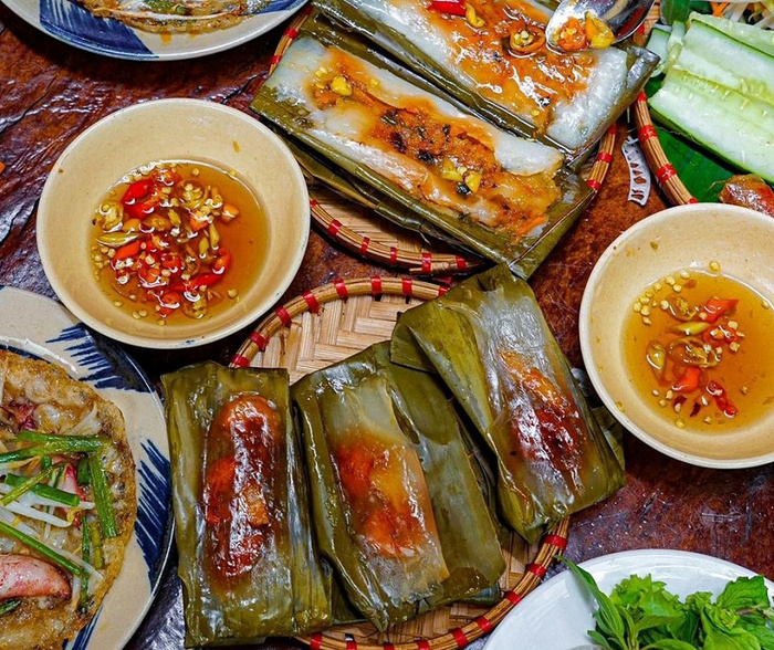 Mỗi chiếc bánh là sự hòa quyện tinh tế giữa vỏ dẻo và nhân tôm thịt rim thơm