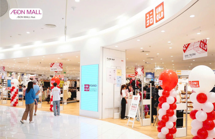 Uniqlo Summarecon Aeon Mall Cửa h&agrave;ng Uniqlo rộng r&atilde;i, hiện đại b&ecirc;n trong trung t&acirc;m thương mại Aeon Mall