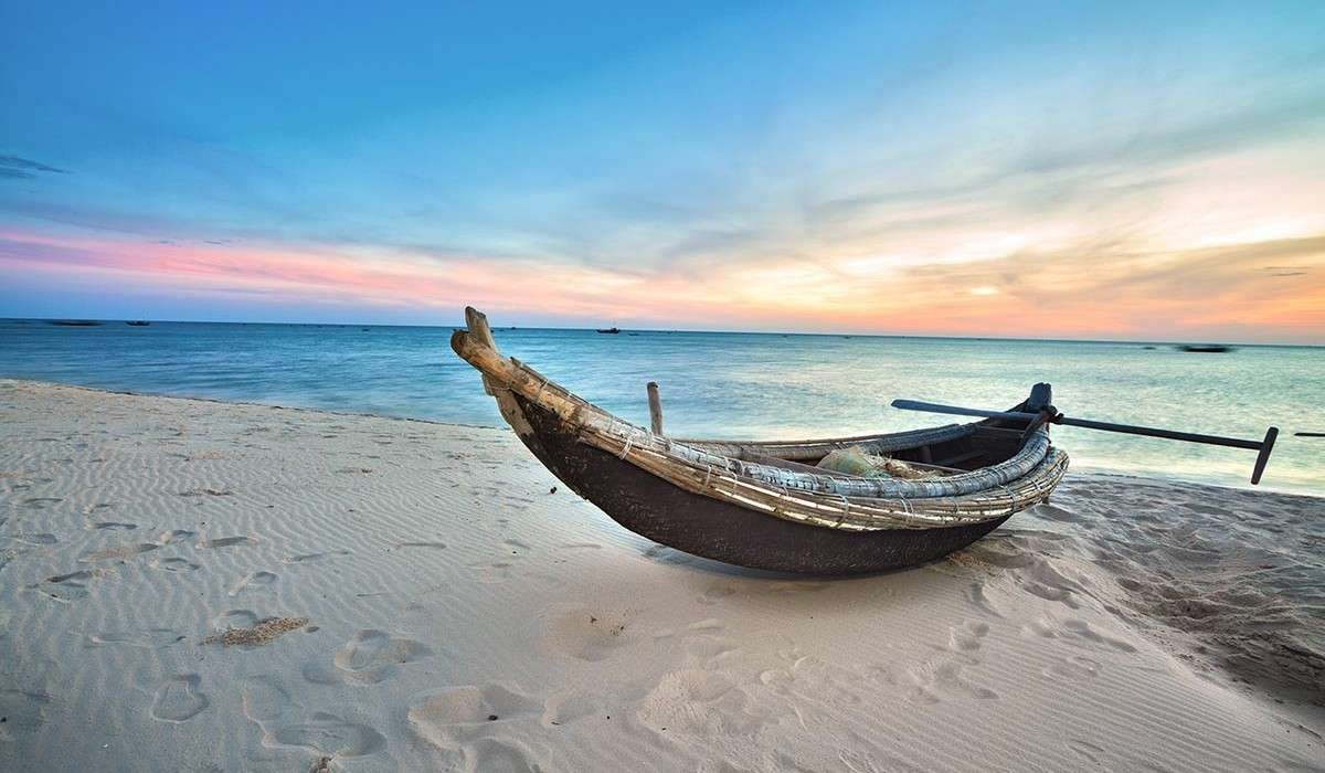 Biển Thuận An là địa điểm du lịch được đông đảo du khách ghé thăm Biển Thuận An là địa điểm du lịch được đông đảo du khách ghé thăm