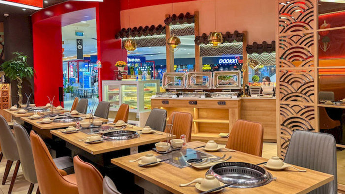 Ori Food BBQ Hotpot sở hữu thi&ecirc;́t k&ecirc;́ hi&ecirc;̣n đại với thực đơn hơn 84 món ăn