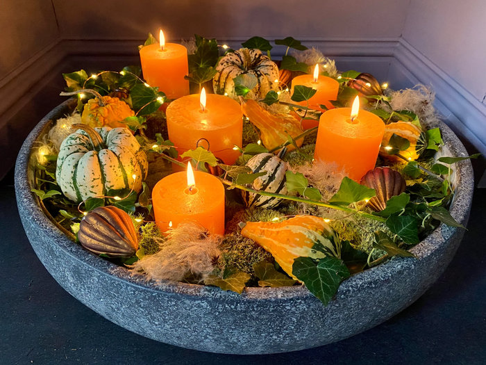 Nến thơm với thiết kế đậm chất Halloween là món quà mang lại cảm giác thư giãn và ấm cúng