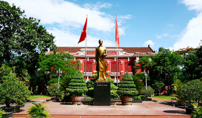 Trường Quốc Học Huế l&agrave; một trong những niềm tự h&agrave;o của người d&acirc;n Cố Đ&ocirc;