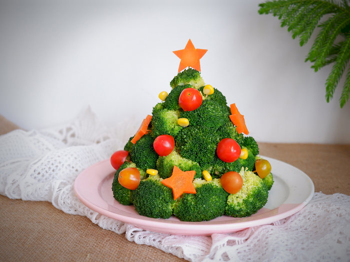 Salad c&acirc;y th&ocirc;ng ngon miệng, dễ l&agrave;m v&agrave; gi&uacute;p bạn giải ngấy trong c&aacute;c bữa tiệc