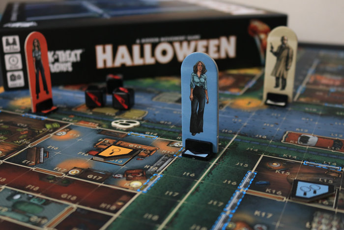 Board game lấy cảm hứng từ yếu tố kinh dị cực kỳ lý tưởng cho những buổi tụ tập Halloween tại nhà