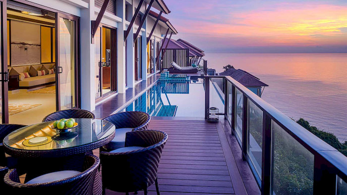 Laguna Lăng C&ocirc; Resort sở hữu tầm nh&igrave;n tuyệt đẹp ra b&atilde;i biển Lăng C&ocirc;
