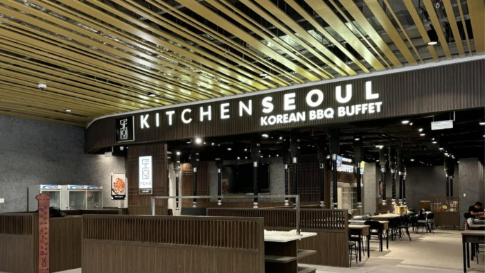 Kitchen Seoul là bữa tiệc vị giác đúng nghĩa với BBQ chuẩn Hàn, thịt bò thượng hạng, salad tươi mát