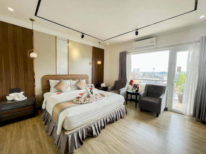 C&aacute;c ph&ograve;ng tại Rosaleen Boutique Hotel Hue đều sở hữu kh&ocirc;ng gian rộng r&atilde;i v&agrave; tho&aacute;ng m&aacute;t