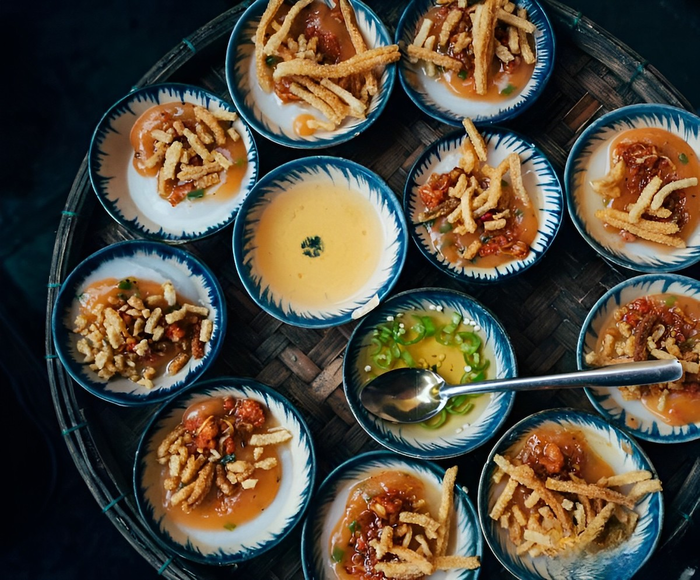 B&aacute;nh b&egrave;o l&agrave; m&oacute;n ăn trứ danh của Huế m&agrave; bạn kh&ocirc;ng n&ecirc;n bỏ qua&nbsp;