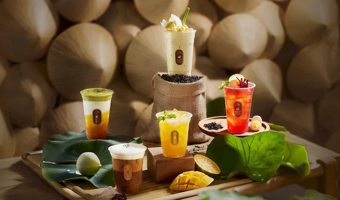 Ki-ốt Tr&agrave; l&agrave; địa điểm giải kh&aacute;t y&ecirc;u th&iacute;ch của du kh&aacute;ch khi đến thăm AEON MALL Huế