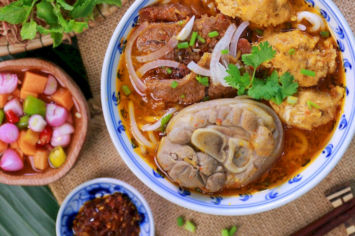 Chỉ từ 30.000 VNĐ, bạn đ&atilde; c&oacute; bữa tối b&uacute;n b&ograve; hấp dẫn no bụng tại qu&aacute;n O Phương Ch&uacute; Diệp