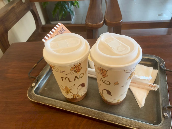 P&rsquo;Lao nổi tiếng với vị tr&agrave; sữa đậm đ&agrave;, r&otilde; hậu vị, kết hợp c&ugrave;ng lớp kem cheese b&eacute;o mịn