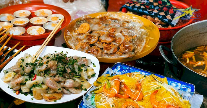 Bạn kh&ocirc;ng n&ecirc;n bỏ qua thi&ecirc;n đường ẩm thực của chợ Đ&ocirc;ng Ba để thưởng thức c&aacute;c m&oacute;n ăn đặc sản Huế