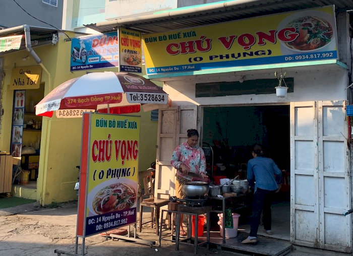 Vị tr&iacute; qu&aacute;n &ocirc;ng Vọng kh&ocirc;ng thận lợi nhưng vẫn đ&ocirc;ng kh&aacute;ch