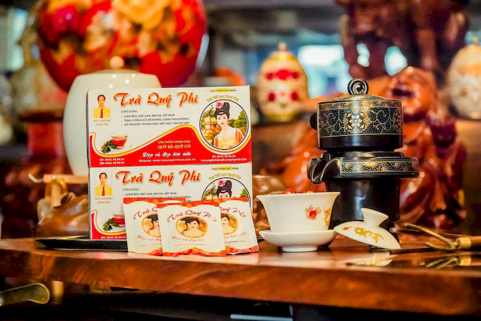 Tr&agrave; Qu&yacute; Phi được nhiều chị em phụ nữ y&ecirc;u th&iacute;ch nhờ c&ocirc;ng dụng đẹp da v&agrave; cải thiện giấc ngủ&nbsp;