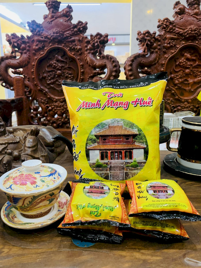 Tr&agrave; cung đ&igrave;nh Huế Minh Mạng l&agrave; loại tr&agrave; cung đ&igrave;nh kết hợp nhiều thảo dược qu&yacute; c&oacute; khả năng bồi bổ cơ thể