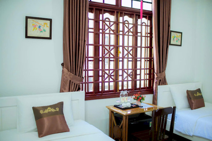 Seven Homestay sở hữu vị trí đắc địa, nằm gần các địa điểm du lịch nổi tiếng ở Huế