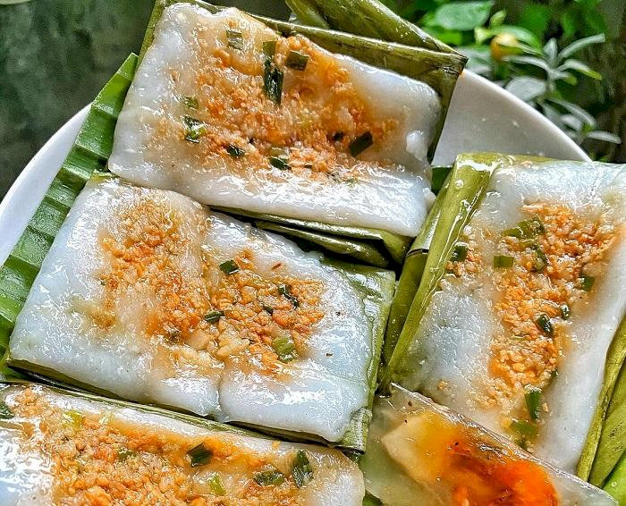 Những chiếc b&aacute;nh mềm dẻo thấm đượm hồn Huế l&agrave; n&eacute;t ri&ecirc;ng của qu&aacute;n