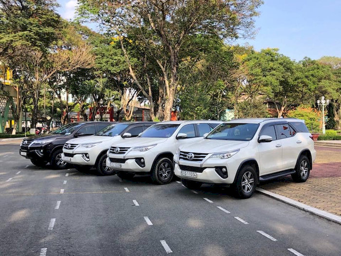 Thu&ecirc; xe tự l&aacute;i dễ d&agrave;ng với quy tr&igrave;nh nhanh gọn, từ chọn xe ưng &yacute; đến nhận ch&igrave;a kh&oacute;a v&agrave; kh&aacute;m ph&aacute; h&agrave;nh tr&igrave;nh ri&ecirc;ng
