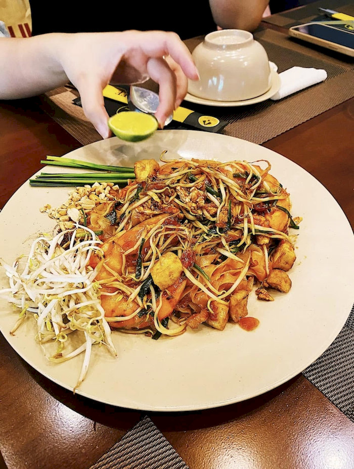Menu tại Sabaidee Laos-Thai Food đa dạng với nhiều m&oacute;n ăn truyền thống đậm đ&agrave; hương vị