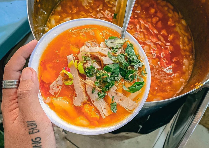 B&aacute;nh canh Nam Phổ đặc sản n&iacute;u ch&acirc;n du kh&aacute;ch khi đến Huế