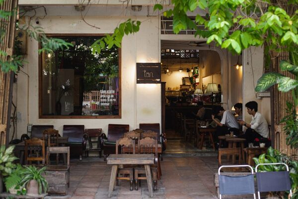 Tan l&agrave; qu&aacute;n cafe Huế được giới trẻ y&ecirc;u th&iacute;ch